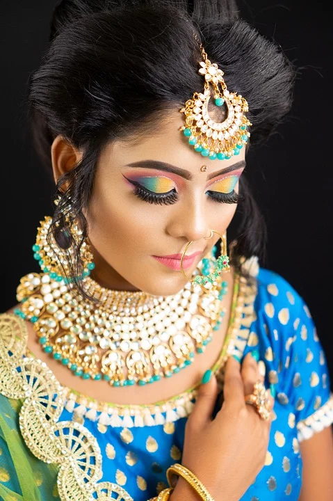 <span  class="uc_style_uc_tiles_grid_image_elementor_uc_items_attribute_title" style="color:#ffffff;">woman-6382408_960_720</span>