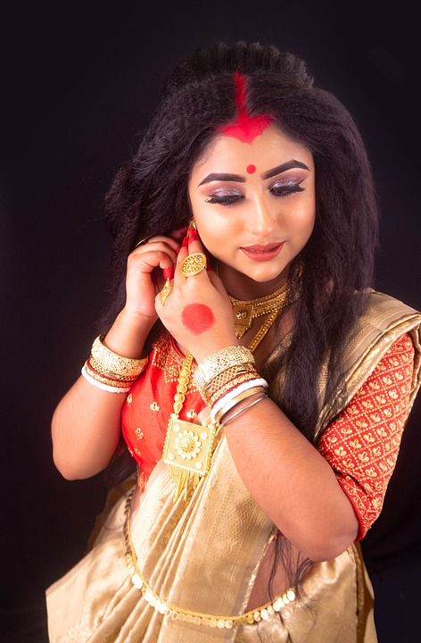 <span  class="uc_style_uc_tiles_grid_image_elementor_uc_items_attribute_title" style="color:#ffffff;">woman-6382421_960_720</span>