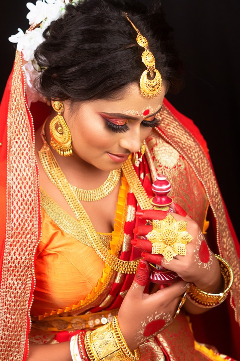 <span  class="uc_style_uc_tiles_grid_image_elementor_uc_items_attribute_title" style="color:#ffffff;">woman-6555895_960_720</span>